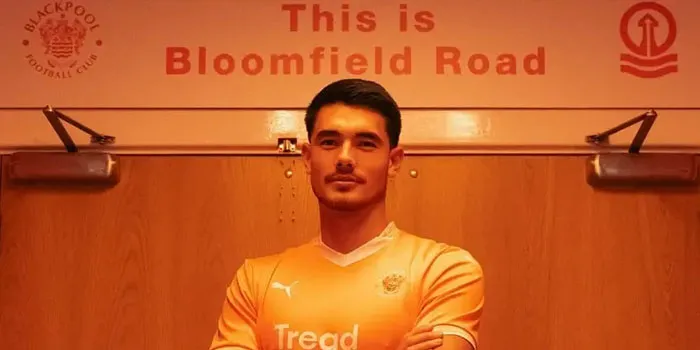 Elkan Baggot Duduk Di Bangku Cadangan Blackpool Kalah Dari Crawley Town