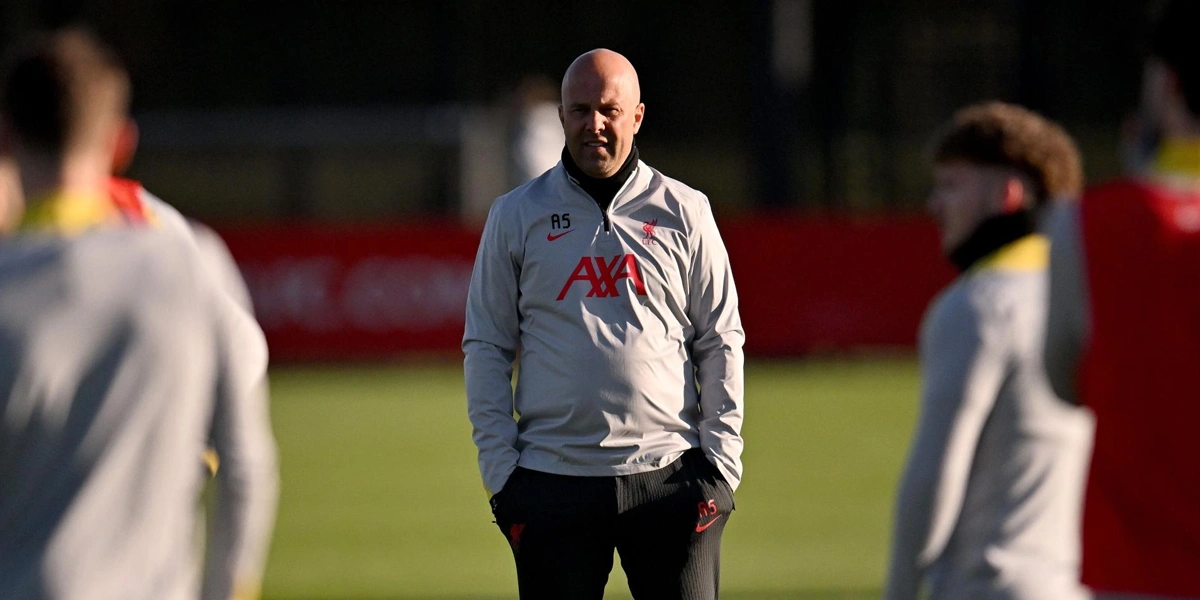 Arne-Slot-Tegaskan-Komitmen-untuk-Terus-Berjuang-di-Liverpool