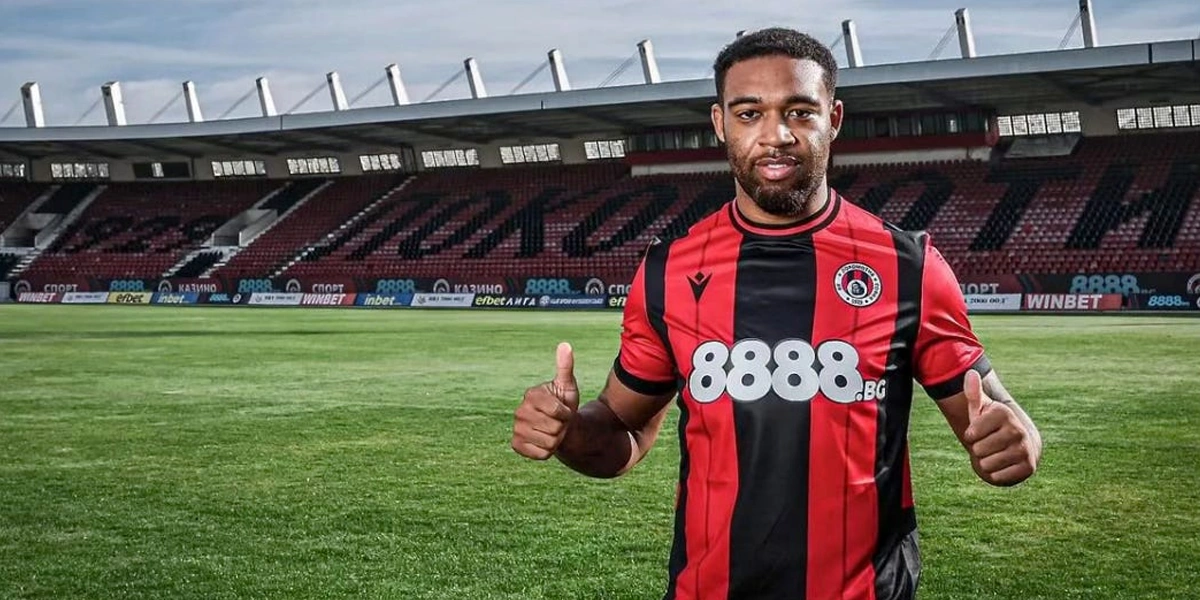 Mantan Penyerang Liverpool, Jordan Ibe, Lakukan Debut untuk Lokomotiv Sofia